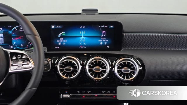 Mercedes-Benz A-Class W177 2021 Белый из Кореи, фото 3