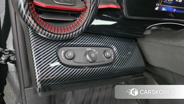 Chevrolet (GM Daewoo) Trax Crossover 2023 Черный из Кореи, фото 3