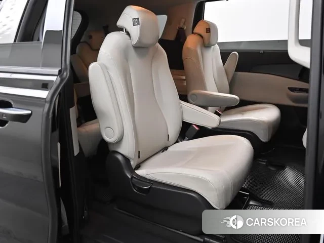 Kia Carnival 4th generation 2022 Черный из Кореи, фото 3