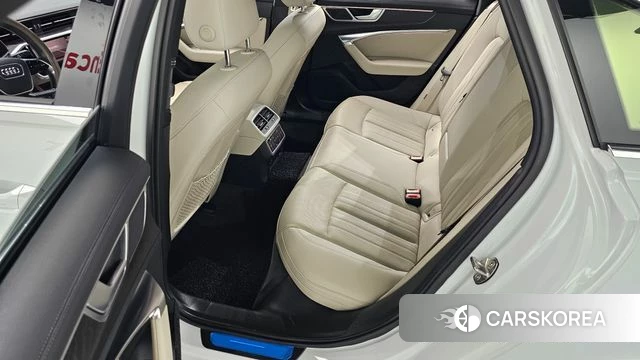 Audi A6 (C8) 2023 Белый из Кореи, фото 3
