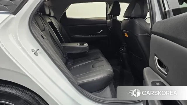 Hyundai The New Avante (CN7) 2023 Белый из Кореи, фото 3