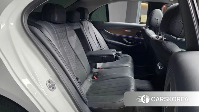 Mercedes-Benz E-Class W213 2019 Белый из Кореи, фото 3