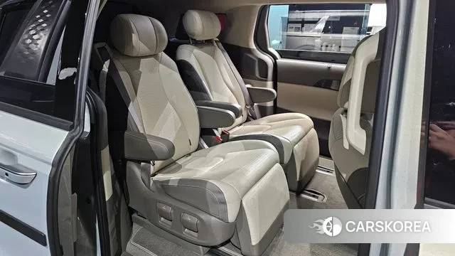 Kia The New Carnival 4th Generation 2024 Серебристо-серый из Кореи, фото 3