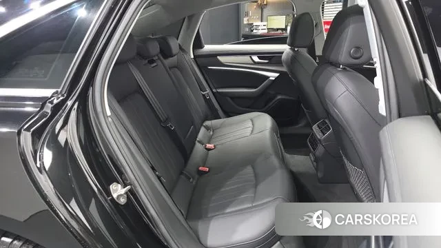 Audi A6 (C8) 2022 Черный из Кореи, фото 3