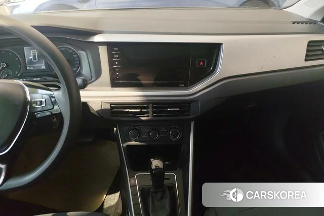Volkswagen Polo 2021 Белый из Китая, фото 3