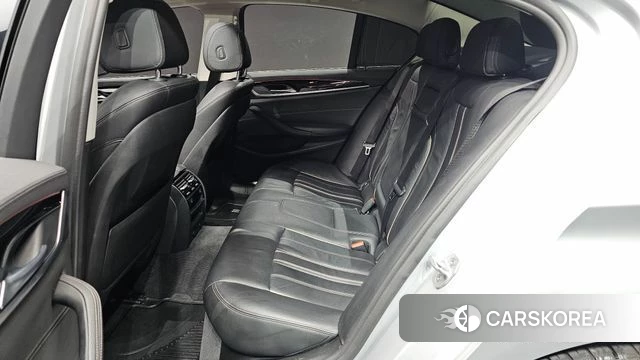 BMW 5 Series (G30) 2019 Серебряный из Кореи, фото 3