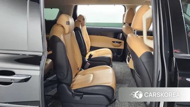 Kia Carnival 4th generation 2023 Черный из Кореи, фото 3