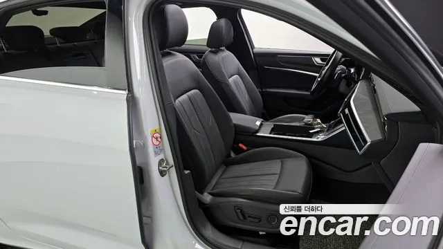 Audi A6 (C8) 2021 Белый из Кореи, фото 3