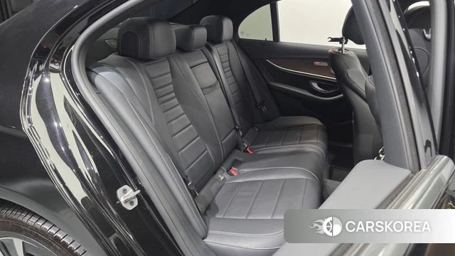 Mercedes-Benz E-Class W213 2021 Черный из Кореи, фото 3