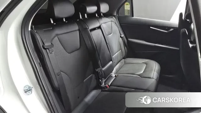 Kia Di Ol Nu Niro 2024 Белый из Кореи, фото 3