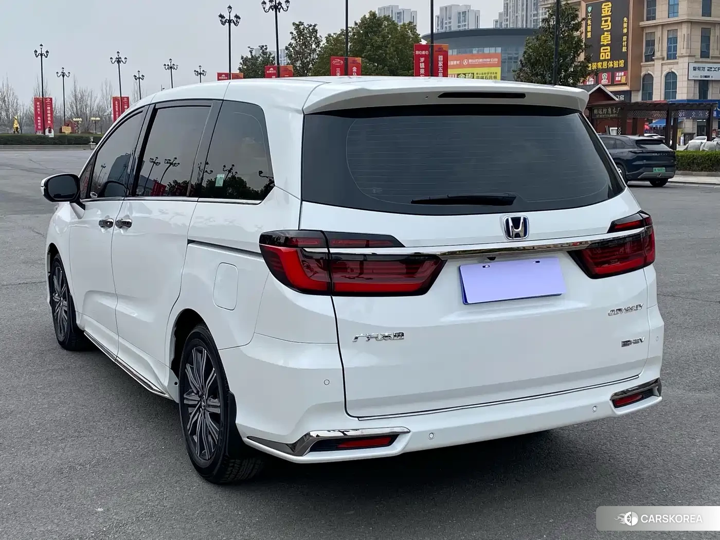 Honda Odyssey 2024 Белый из Китая, фото 3