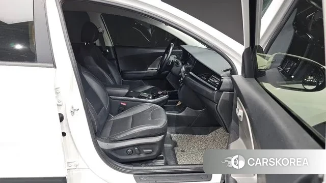 Kia Niro Plus 2022 Белый из Кореи, фото 3