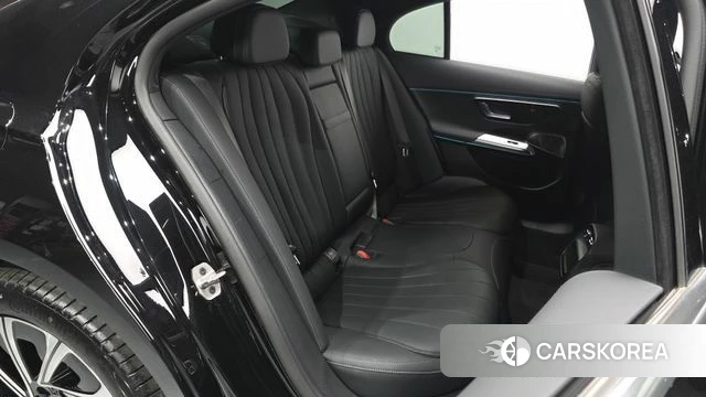 Mercedes-Benz E-Class W214 2025 Черный из Кореи, фото 3