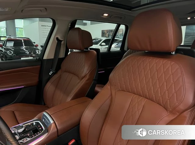 BMW X7 (G07) 2022 Черный из Кореи, фото 3