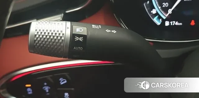 Genesis GV70 2023 Белый из Кореи, фото 3