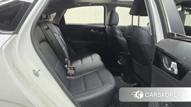 Kia The New K3 2nd generation 2021 Белый из Кореи, фото 3