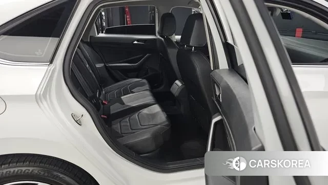 Volkswagen 7th Generation of Jetta 2021 Белый из Кореи, фото 3