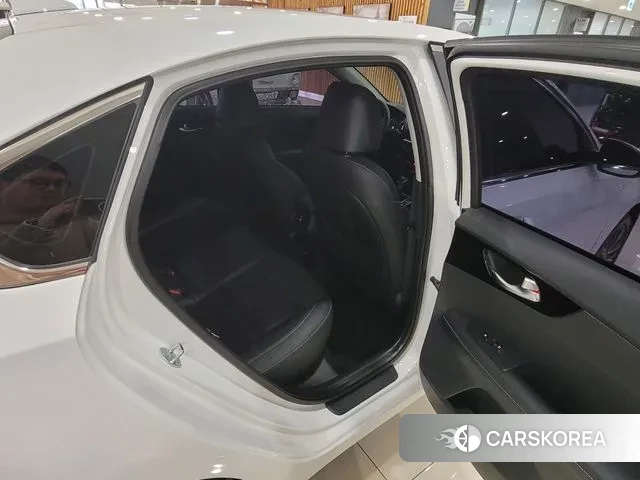 Kia The New K3 2nd generation 2023 Белый из Кореи, фото 3