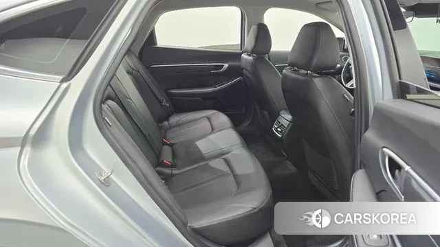 Hyundai Sonata D Edge (DN8) 2024 Серебряный из Кореи, фото 3