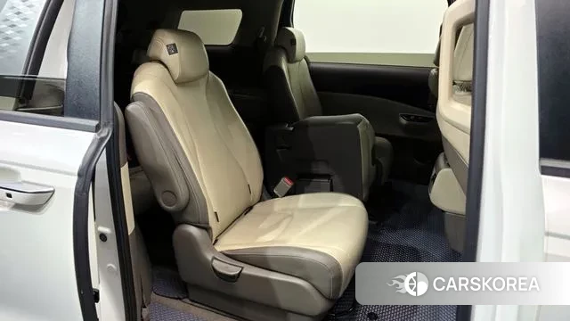 Kia Carnival 4th generation 2023 Белый из Кореи, фото 3
