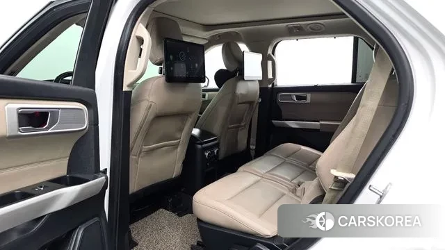 Ford Explorer 6th Generation 2021 Белый из Кореи, фото 3