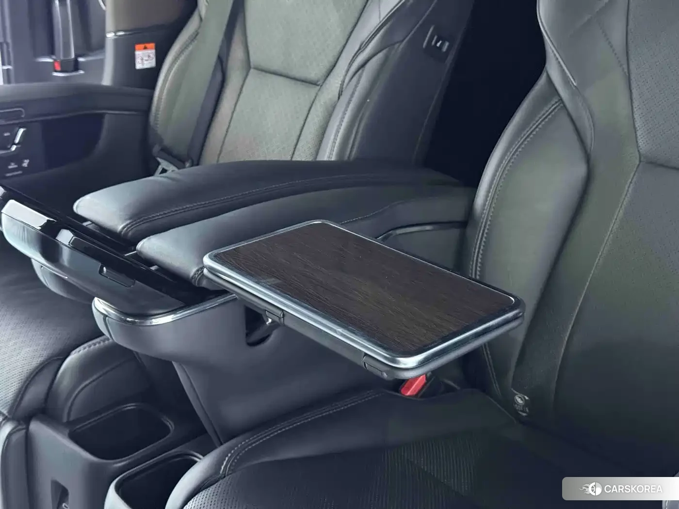 Toyota Vellfire 2024 Белый из Китая, фото 3