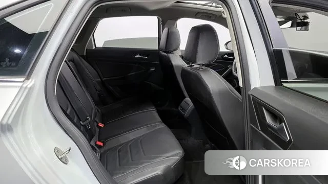 Volkswagen 7th Generation of Jetta 2024 Белый из Кореи, фото 3