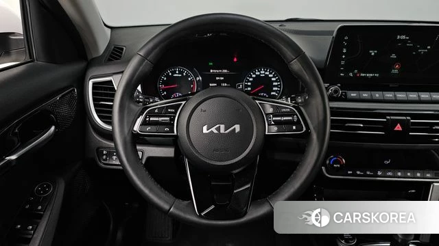 Kia Seltos 2022 Белый из Кореи, фото 3