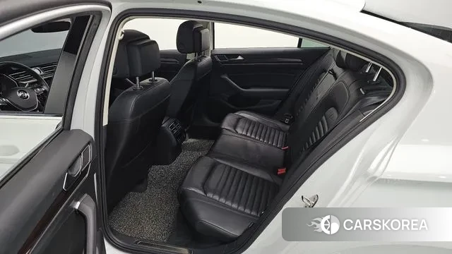 Volkswagen Passat GT (B8) 2018 Белый из Кореи, фото 3