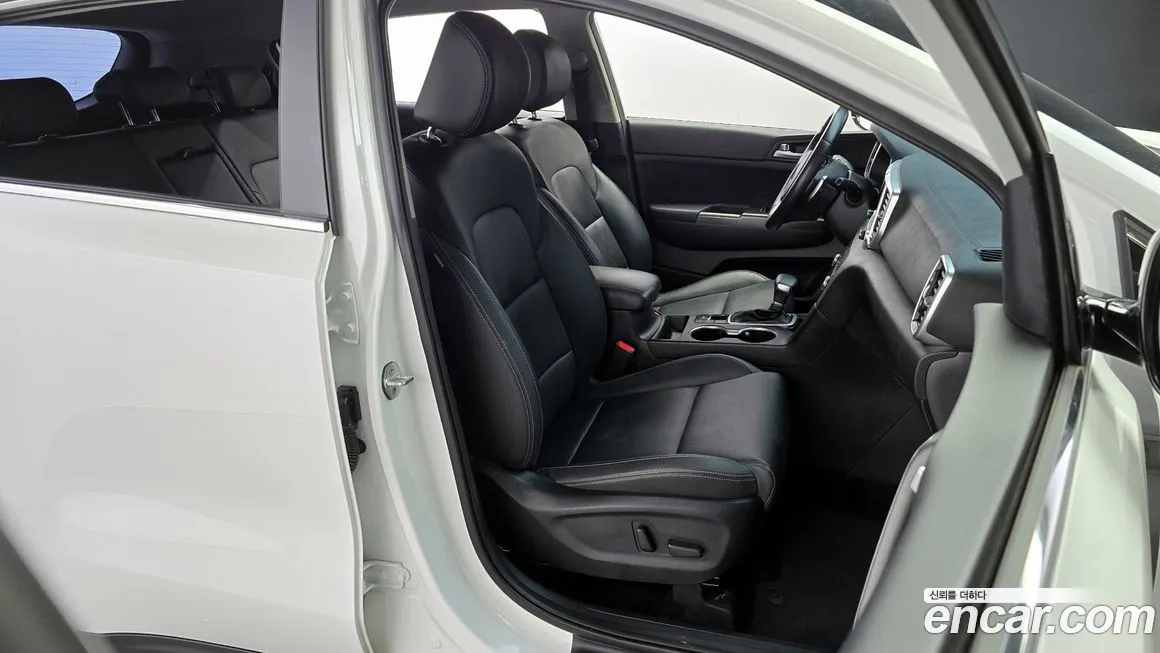 Kia Sportage The Bold 2021 Белый из Кореи, фото 3