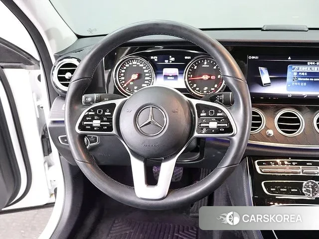 Mercedes-Benz E-Class W213 2020 Белый из Кореи, фото 3