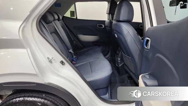 Hyundai Venue 2023 Белый из Кореи, фото 3