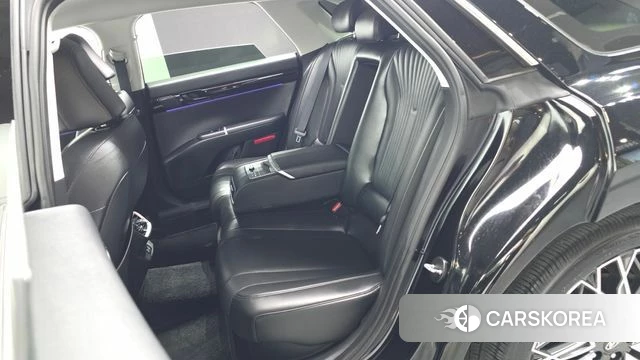 Hyundai Grandeur Hybrid (GN7) 2023 Черный из Кореи, фото 3