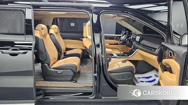 Kia Carnival 4th generation 2022 Черный из Кореи, фото 3