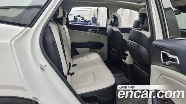 Kia Sportage 5th Generation Hybrid 2024 Белый из Кореи, фото 3