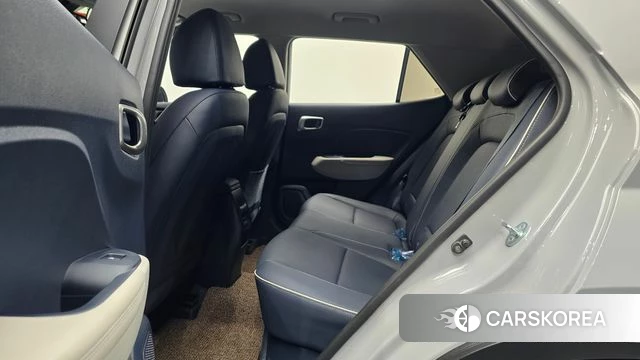 Hyundai Venue 2025 Серебристо-серый из Кореи, фото 3