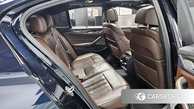 BMW 5 Series (G30) 2018 Черный из Кореи, фото 3