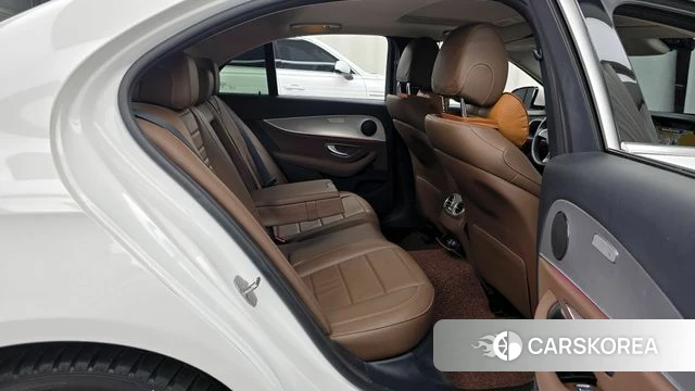 Mercedes-Benz E-Class W213 2018 Белый из Кореи, фото 3