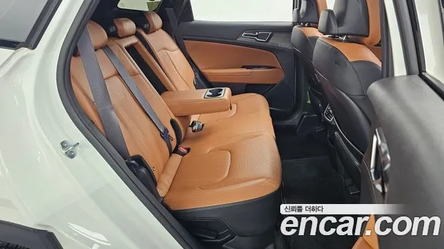 Kia Sportage 5th Generation Hybrid 2023 Белый из Кореи, фото 3