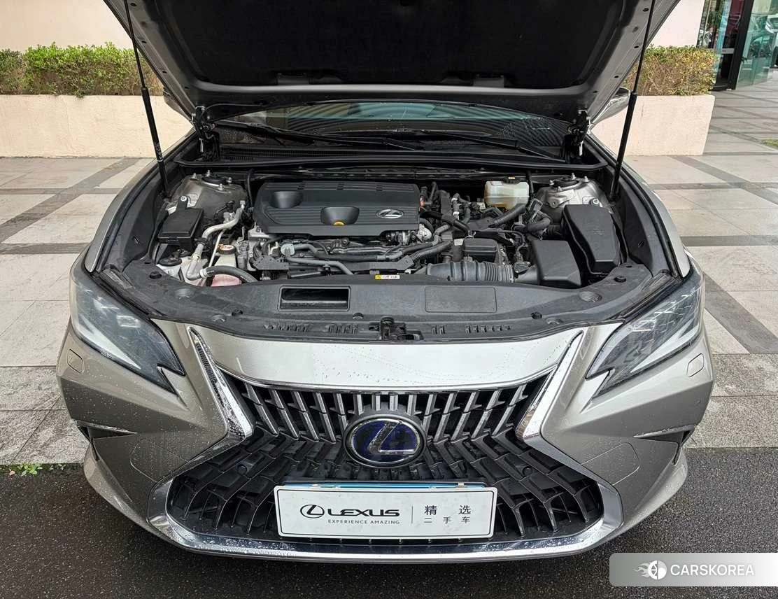Lexus ES 2021 Серебристо-серый из Китая, фото 3