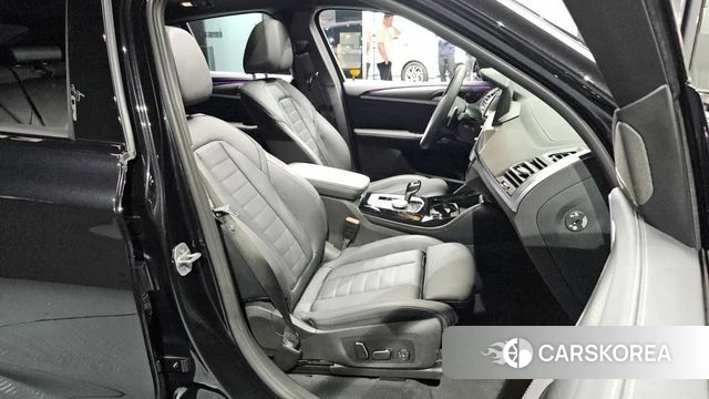 BMW X4 (G02) 2025 Черный из Кореи, фото 3
