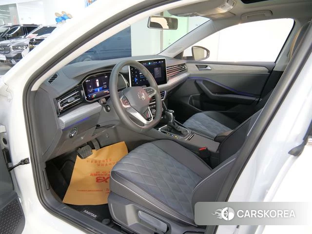 Volkswagen Sagitar 2025 Белый из Китая, фото 3