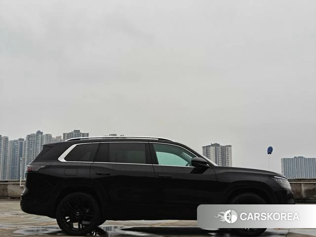 Volkswagen Tourang 2025 Черный из Китая, фото 3