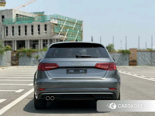 Audi A3 2021 Серебристо-серый из Китая, фото 3