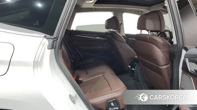 BMW 6 Series GT (G32) 2024 Белый из Кореи, фото 3