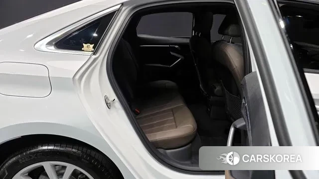 Audi A3 (8Y) 2025 Белый из Кореи, фото 3