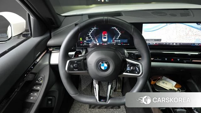 BMW 5 Series (G60) 2024 Белый из Кореи, фото 3
