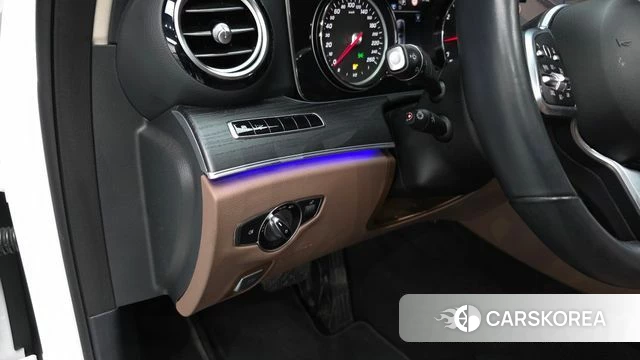 Mercedes-Benz E-Class W213 2019 Белый из Кореи, фото 3