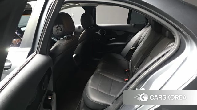 Mercedes-Benz C-Class W205 2018 Серебристо-серый из Кореи, фото 3