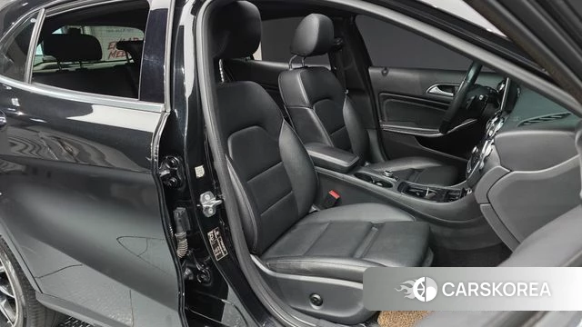 Mercedes-Benz GLA-Class X156 2019 Черный из Кореи, фото 3